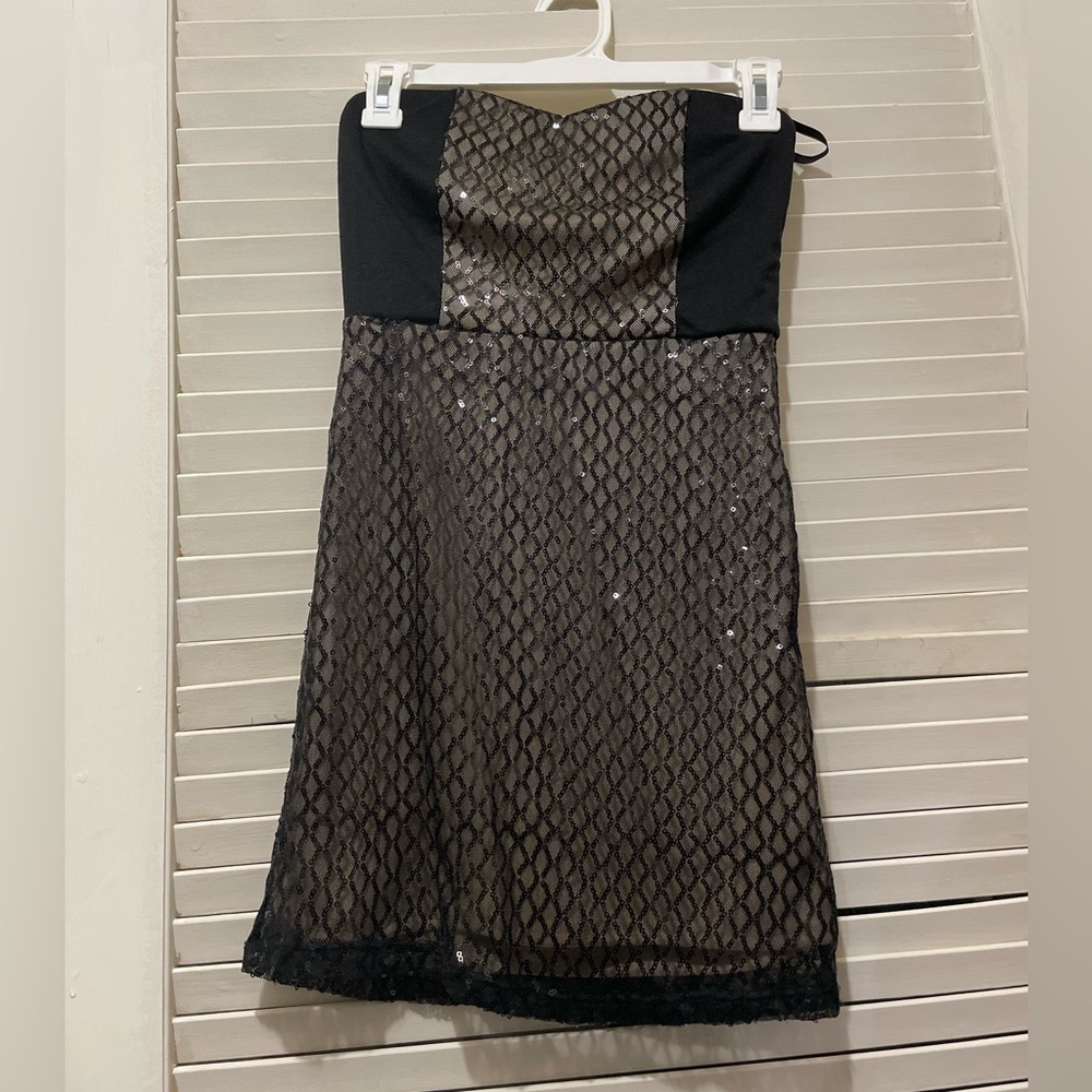Papaya Fabulous Strapless Black sparkly mini dress EUC